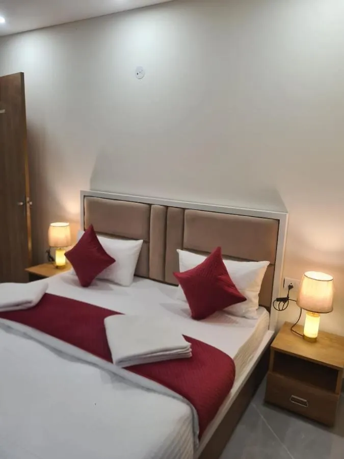 Hotel Amahi Inn - Sector 48 Gurgaon